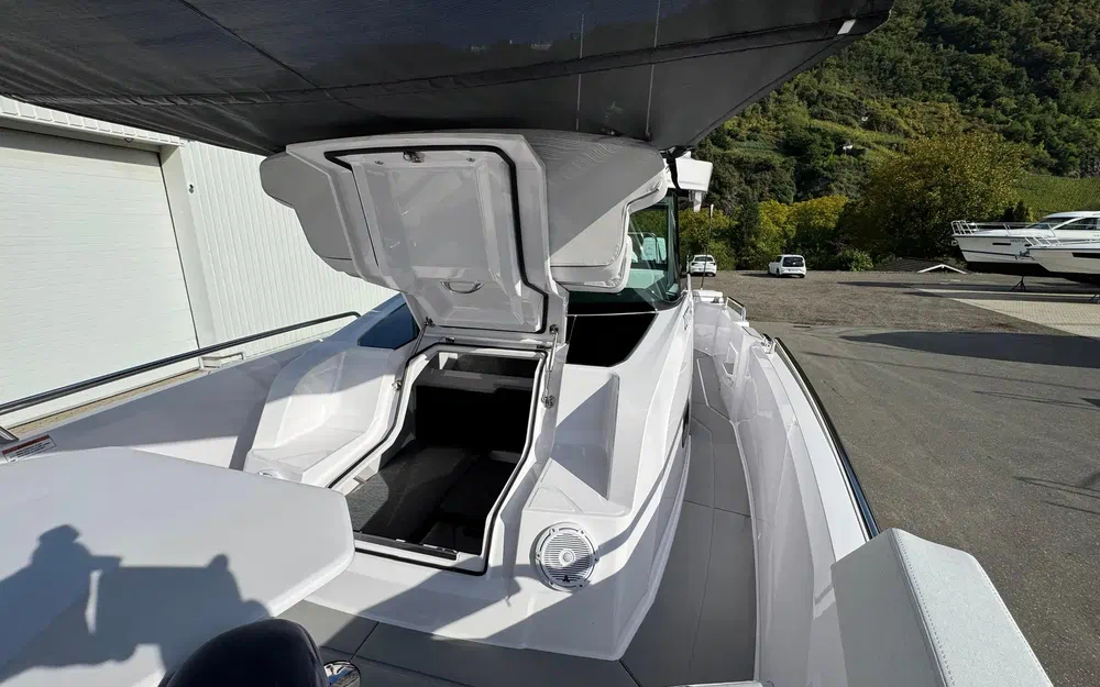 slider 7 Axopar 29 XC CROSS CABIN