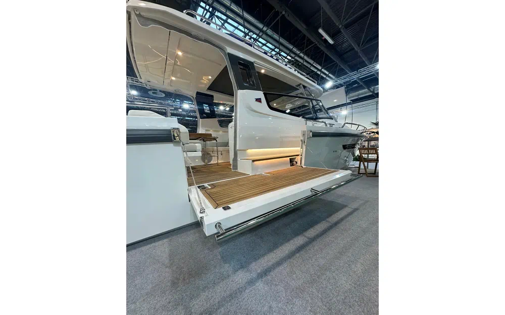 slider 28 Nimbus W12