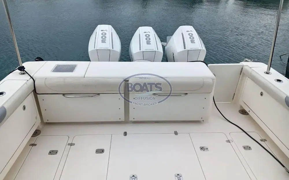 slider 9 Pursuit OS 385 Offshore