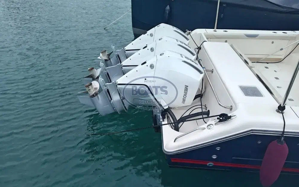 slider 1 Pursuit OS 385 Offshore