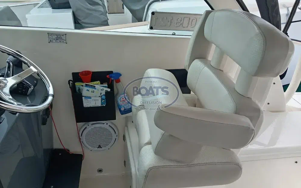 slider 7 Pursuit OS 385 Offshore