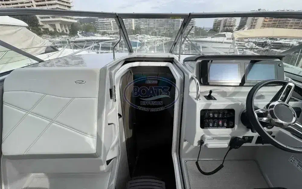 slider 13 Regal 26 Express