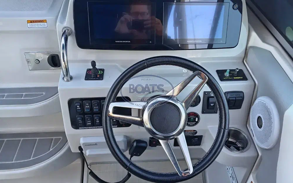 slider 5 Regal 26 Express