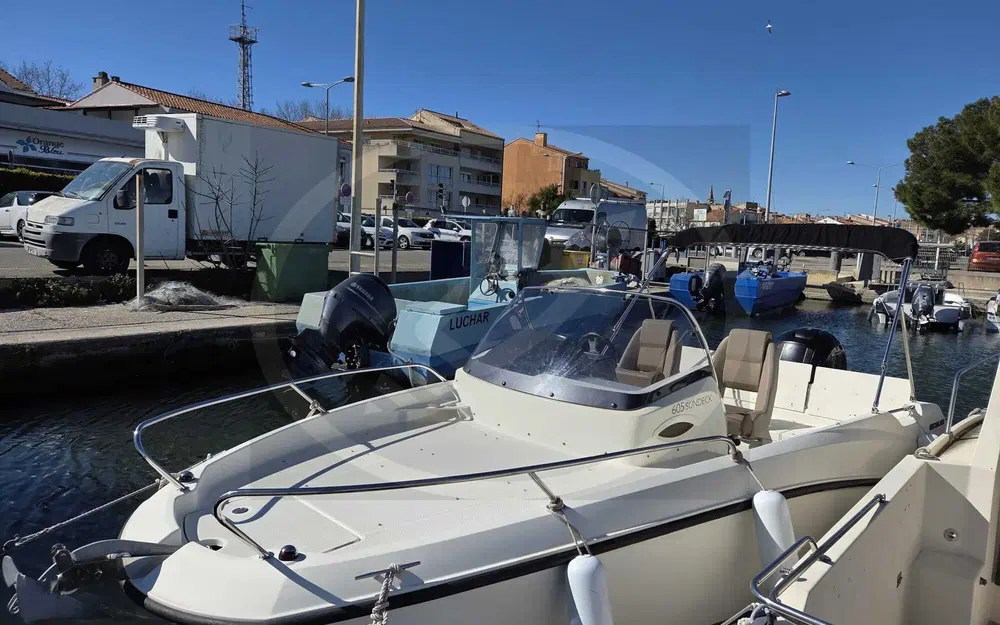 slider 17 Quicksilver Activ 605 Sundeck