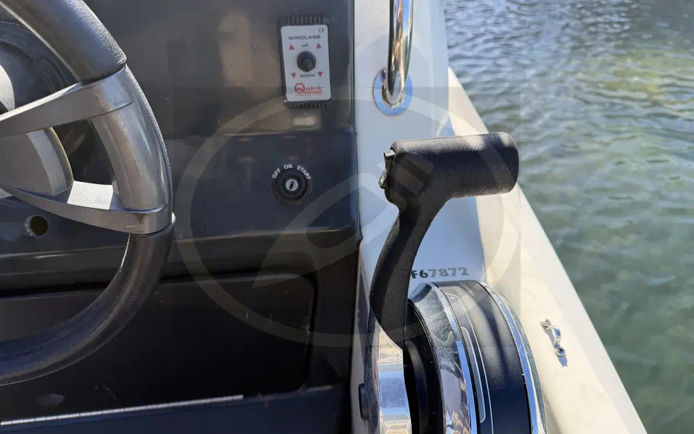 slider 8 Quicksilver Activ 605 Sundeck