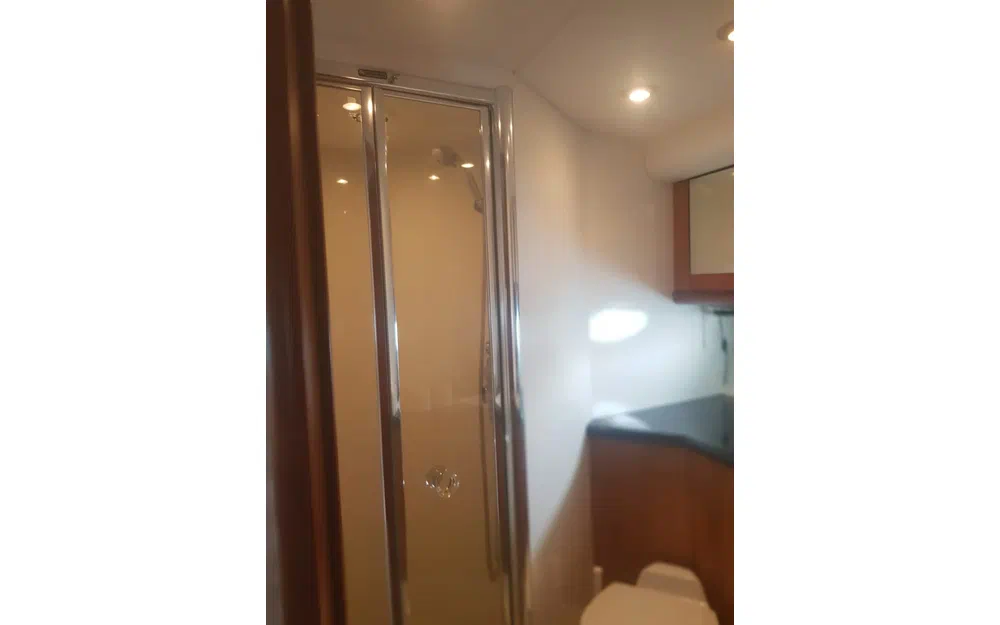 slider 8 Sunseeker Predator 61