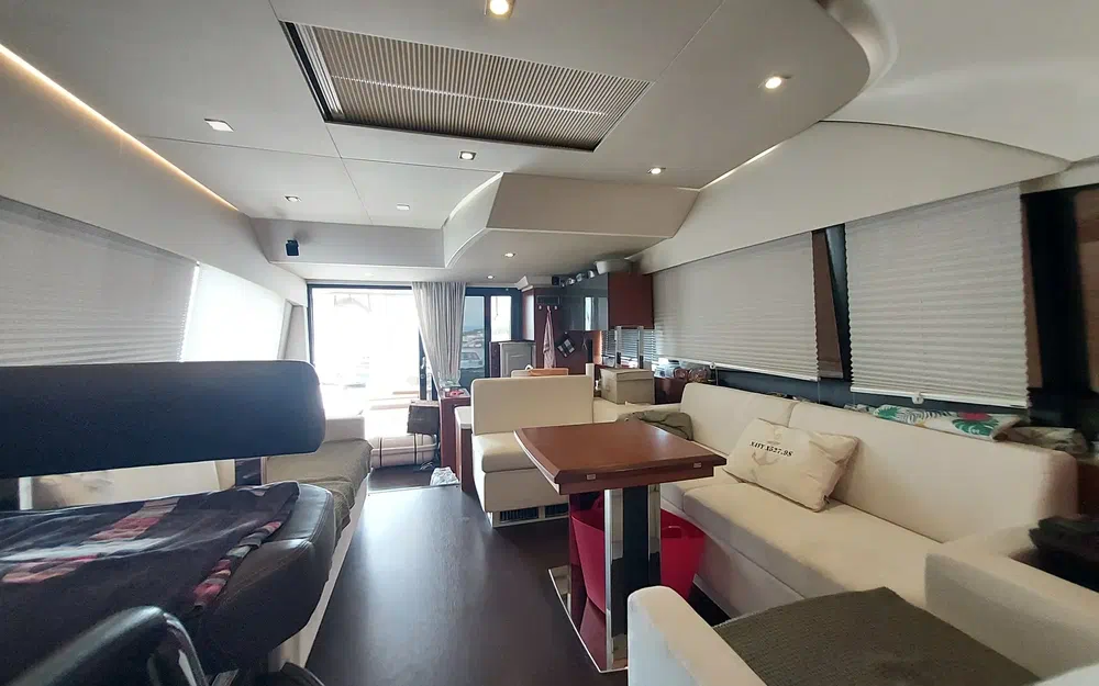 slider 10 Jeanneau Prestige 500 Fly