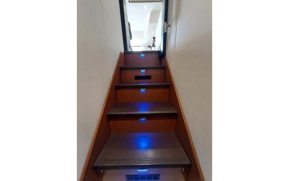 slider 17 Jeanneau Prestige 500 Fly