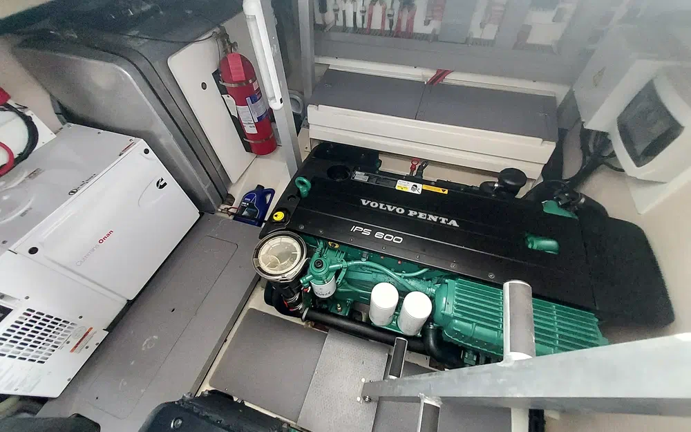 slider 28 Jeanneau Prestige 500 Fly