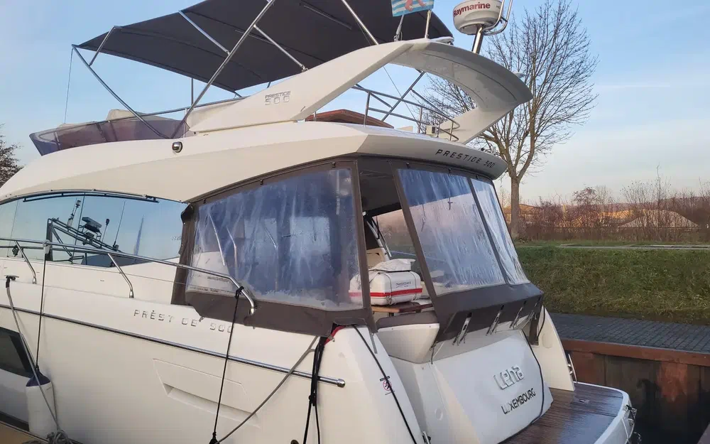 slider 31 Jeanneau Prestige 500 Fly
