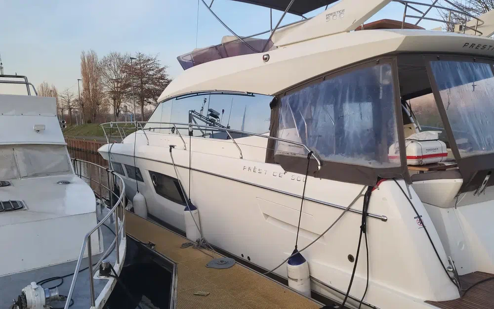 slider 32 Jeanneau Prestige 500 Fly