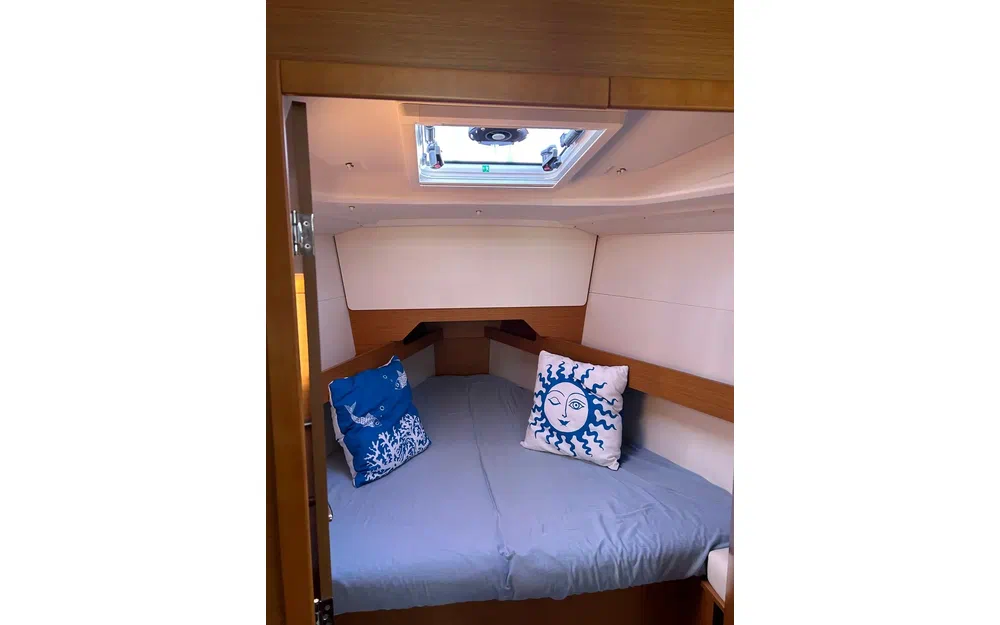 slider 11 Jeanneau Sun Odyssey 349