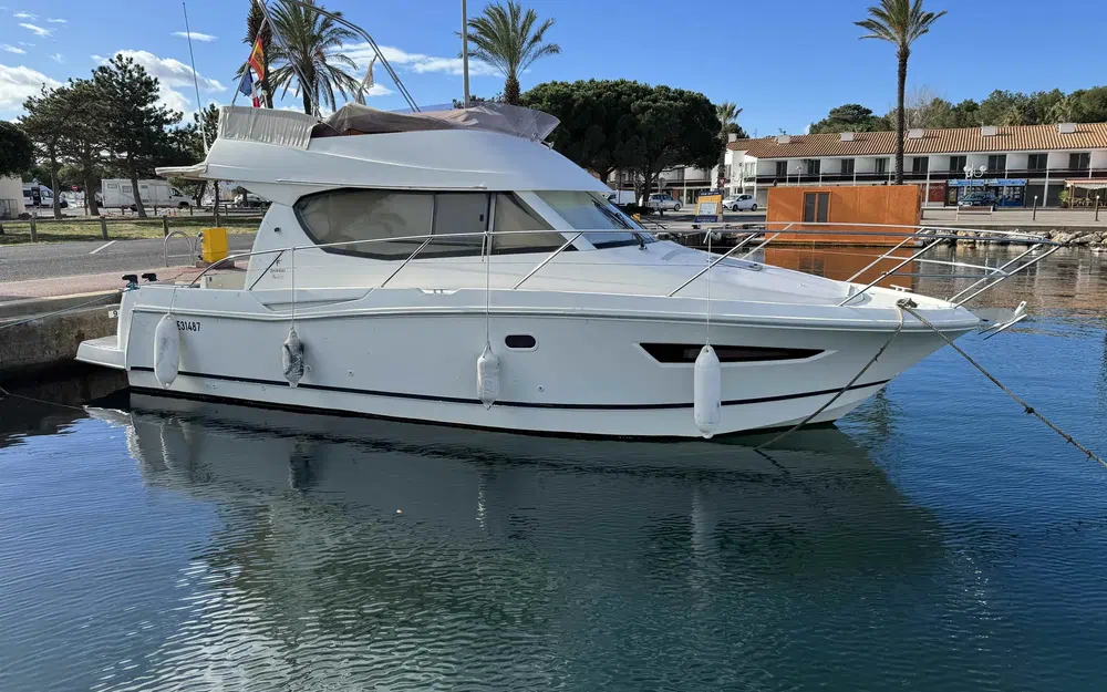 slider 0 Jeanneau Merry Fisher 10