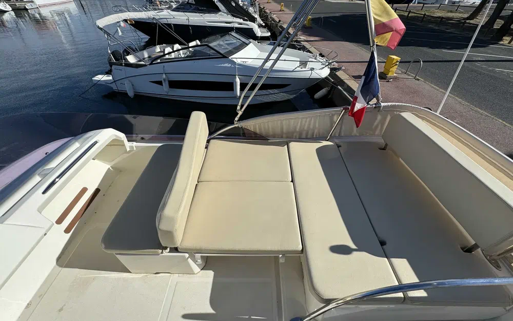 slider 9 Jeanneau Merry Fisher 10
