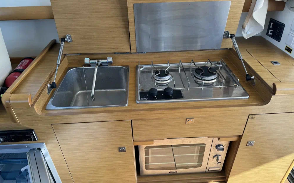 slider 16 Jeanneau Merry Fisher 10