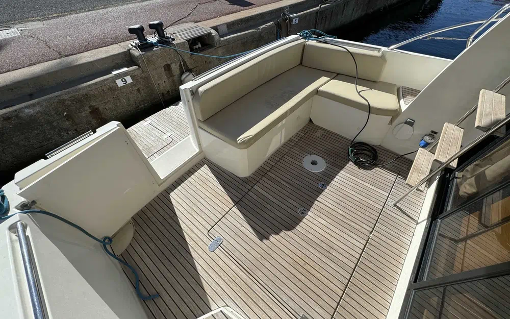 slider 7 Jeanneau Merry Fisher 10