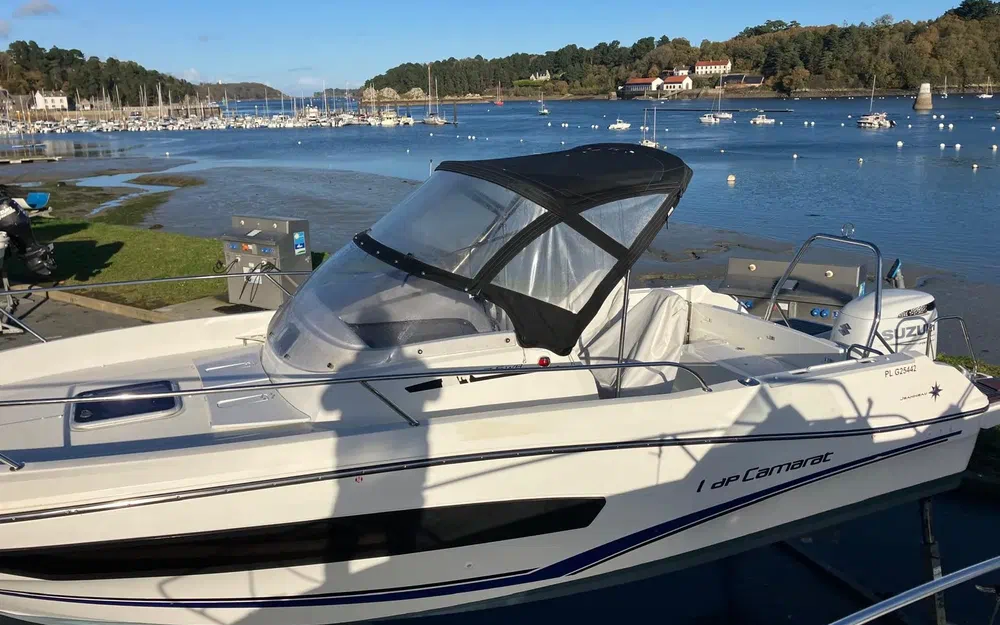 slider 1 Jeanneau CAP CAMARAT 7.5 WA S2