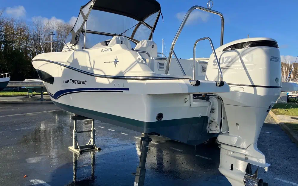 slider 3 Jeanneau CAP CAMARAT 7.5 WA S2