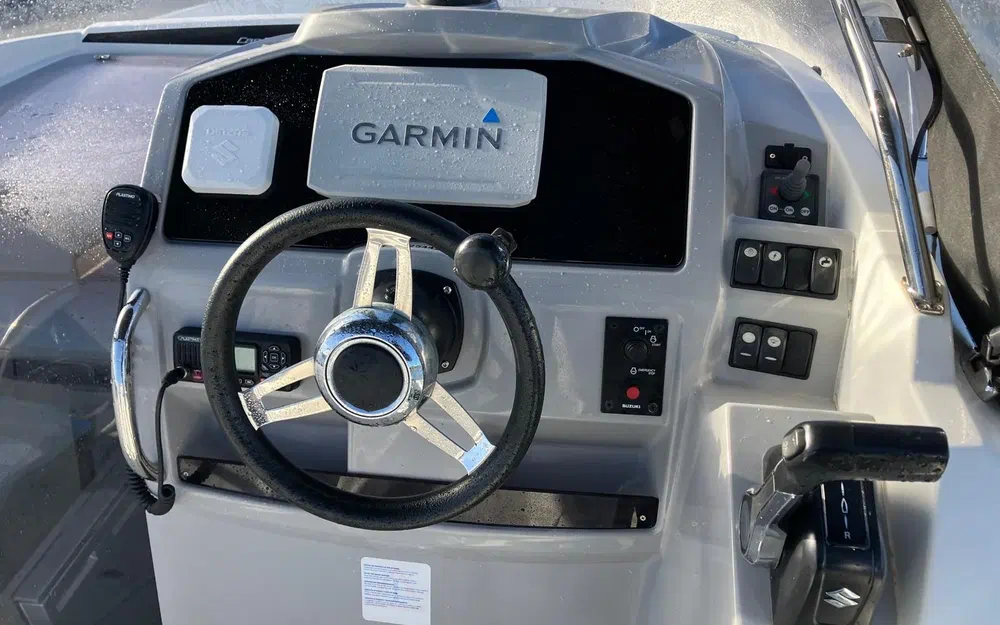 slider 7 Jeanneau CAP CAMARAT 7.5 WA S2