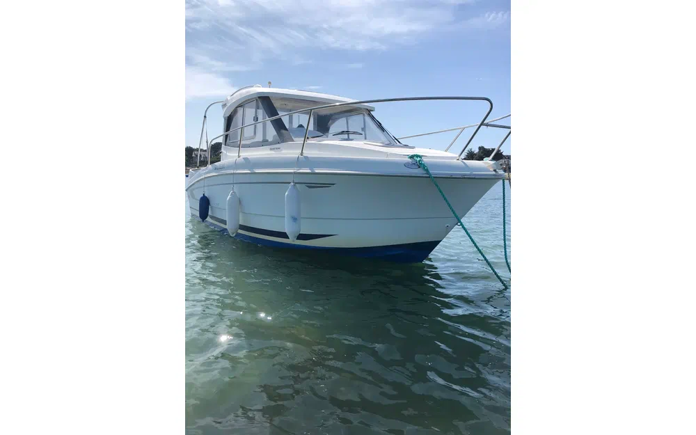 slider 2 Beneteau Antares 6.80
