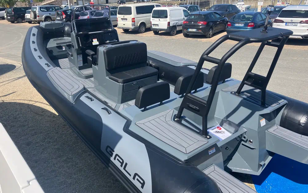 slider 2 Gala Boats V7