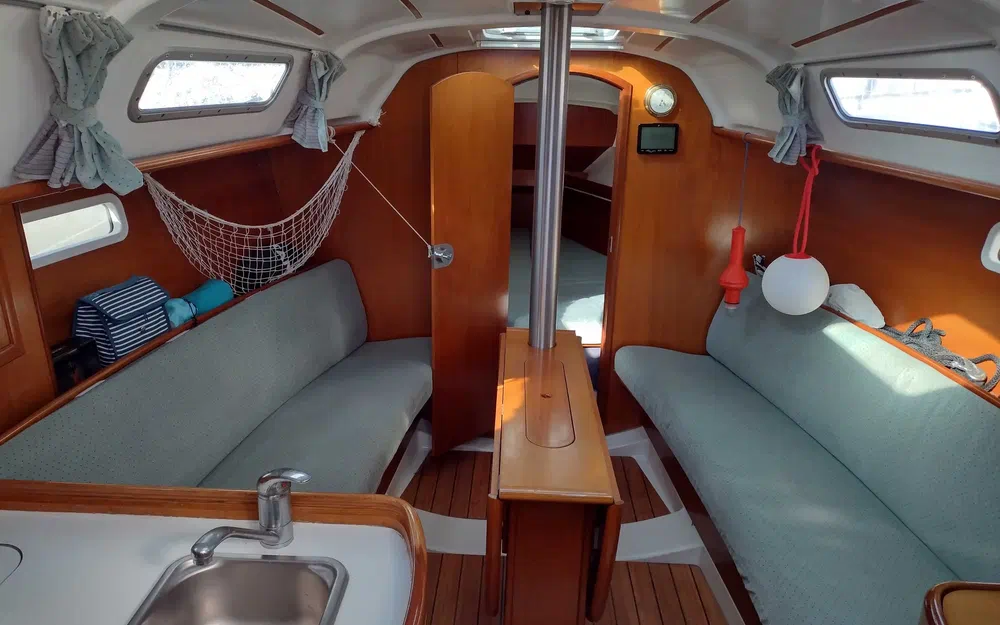 slider 1 Beneteau Oceanis 311 Clipper