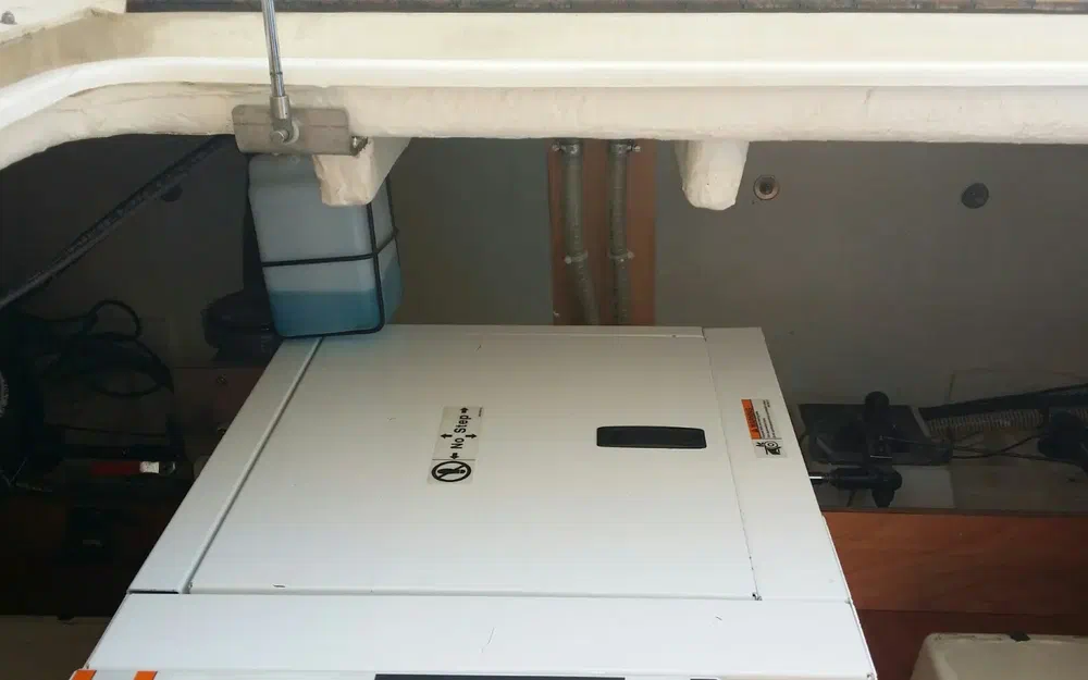 slider 10 Jeanneau Prestige 42 Fly