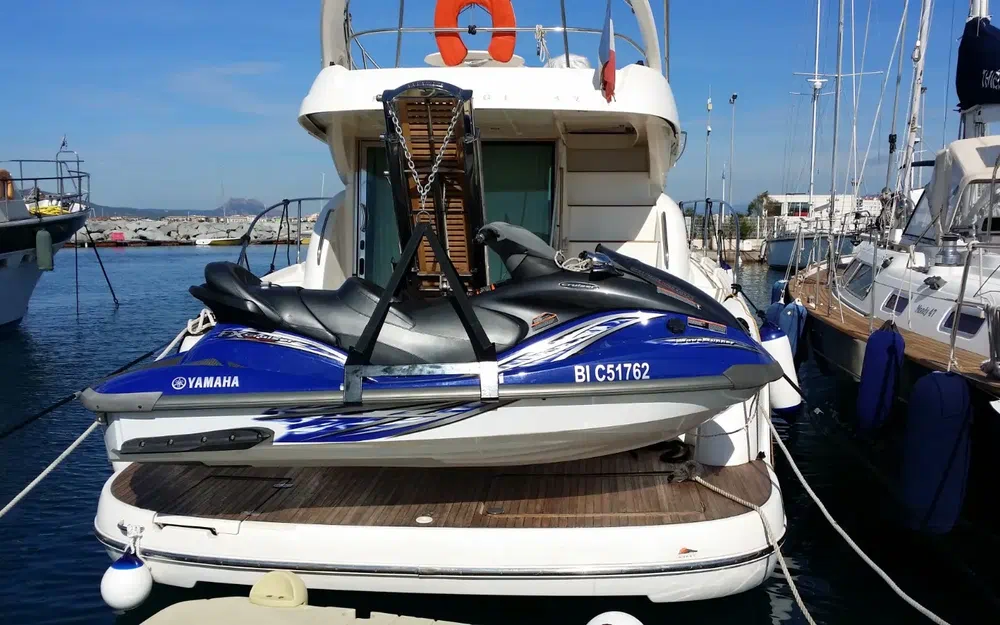 slider 5 Jeanneau Prestige 42 Fly