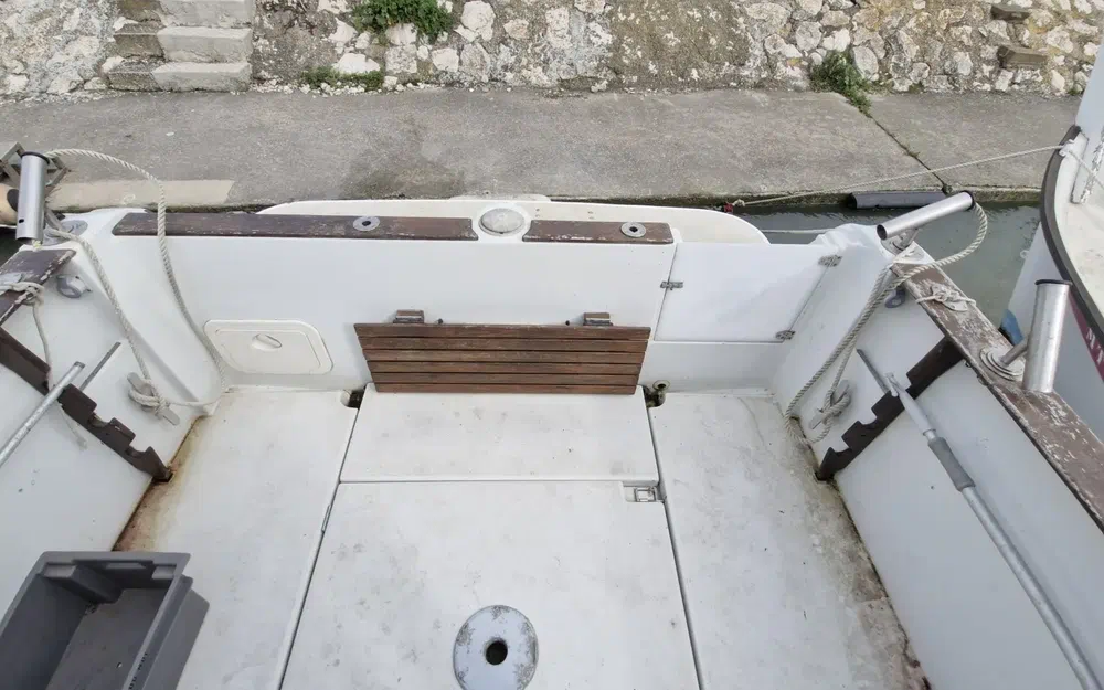 slider 6 Jeanneau Merry Fisher 700