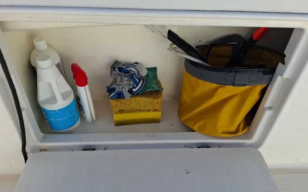 slider 21 Jeanneau Leader 705