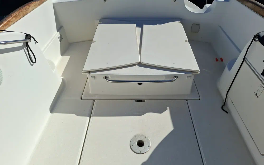 slider 27 Jeanneau Leader 705