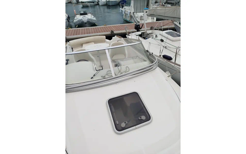 slider 1 Jeanneau Leader 705