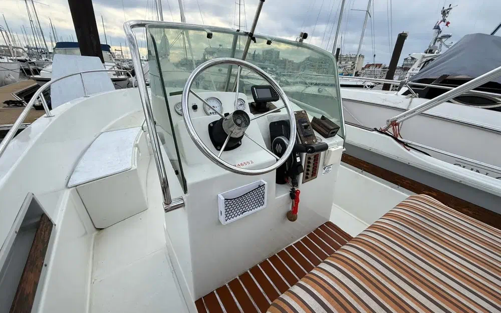 slider 9 Jeanneau Cap Camarat 575