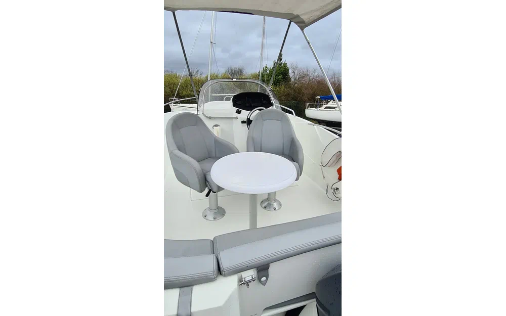 slider 8 Beneteau Flyer 550 Open S2