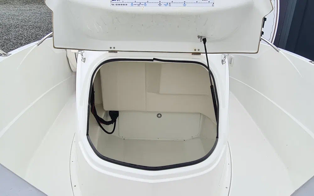slider 15 Beneteau Flyer 550 Open S2