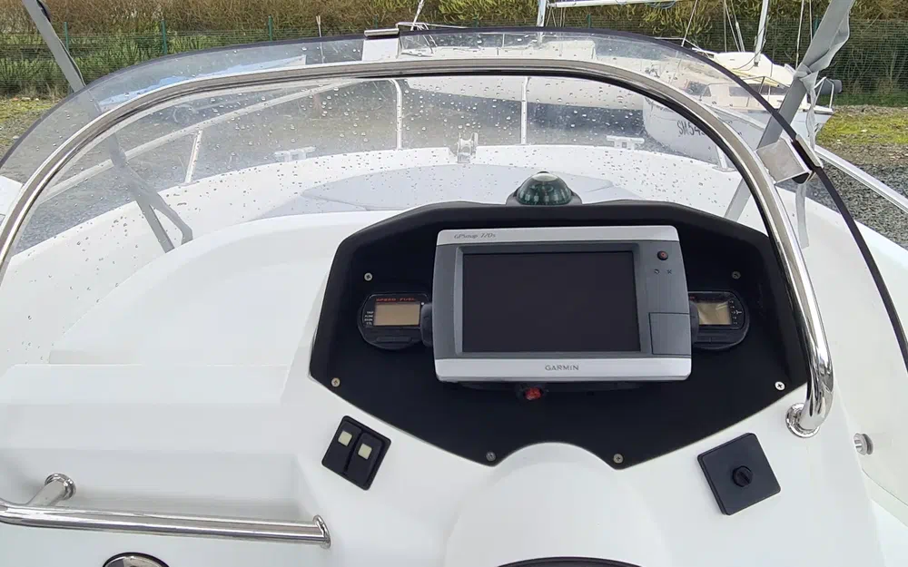 slider 14 Beneteau Flyer 550 Open S2