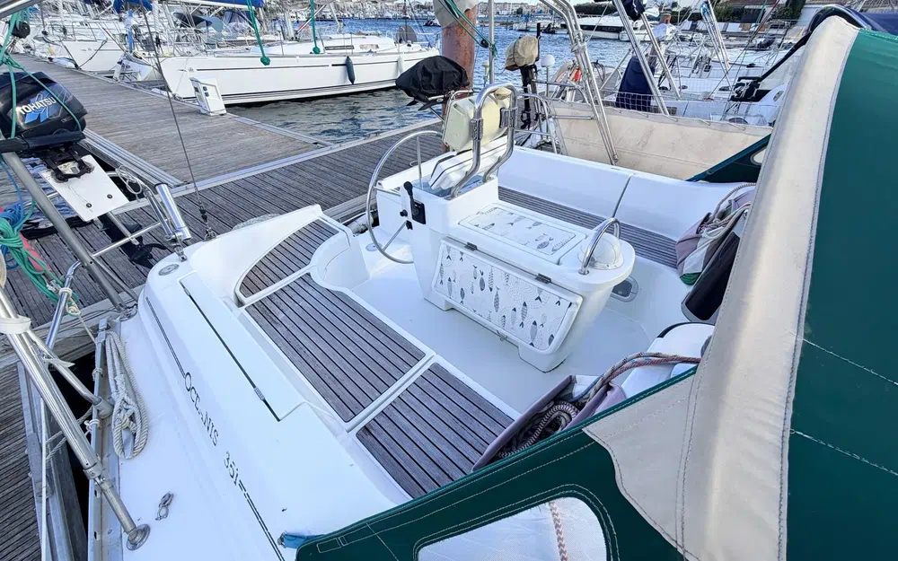 slider 2 Beneteau Oceanis 351