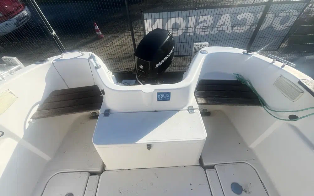 slider 3 Quicksilver Pilothouse 580