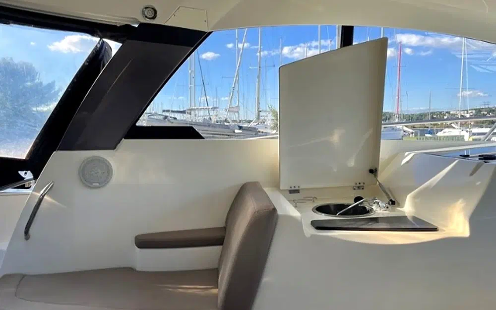 slider 14 Jeanneau Leader 10