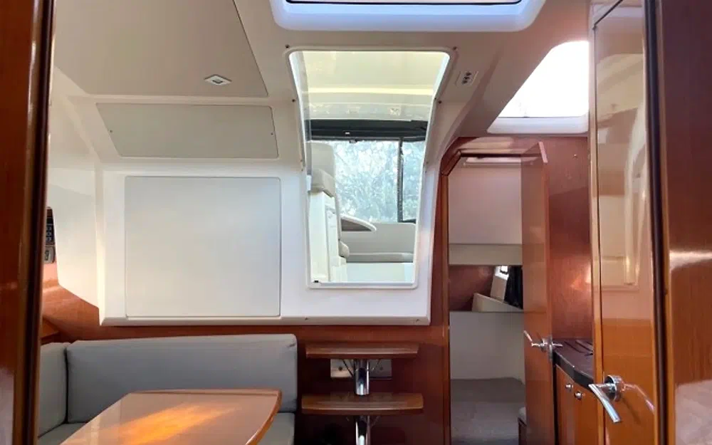 slider 33 Jeanneau Leader 10