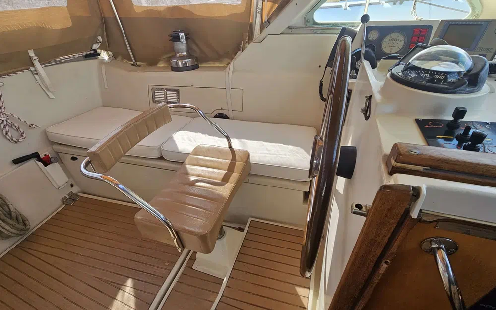 slider 14 Amel Santorin