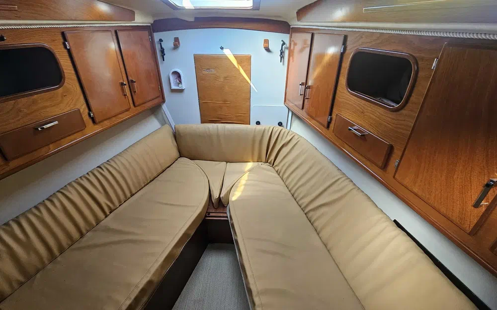 slider 18 Amel Santorin