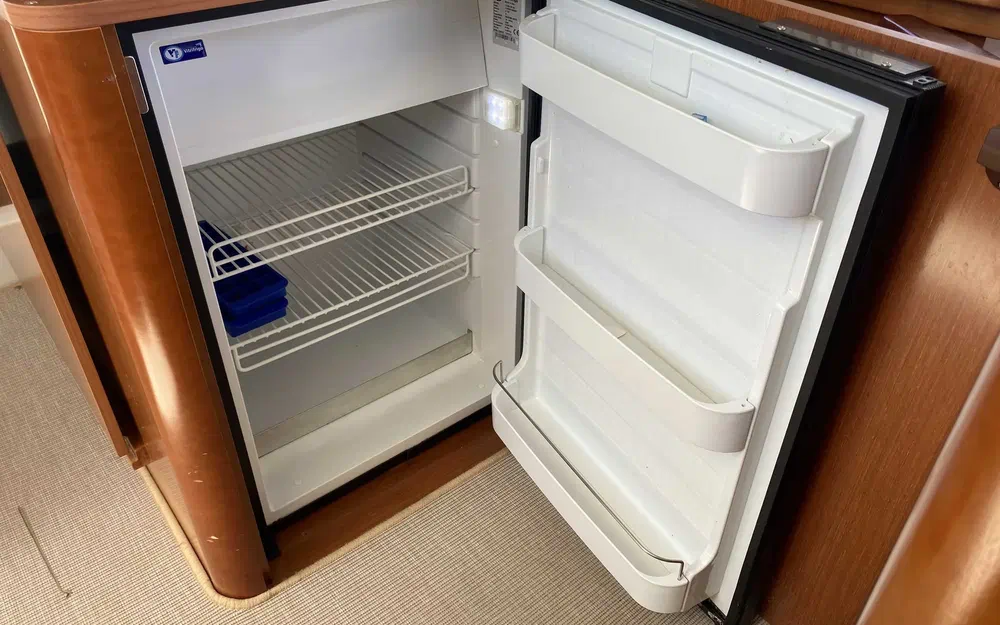 slider 10 Beneteau Swift Trawler 34 Fly