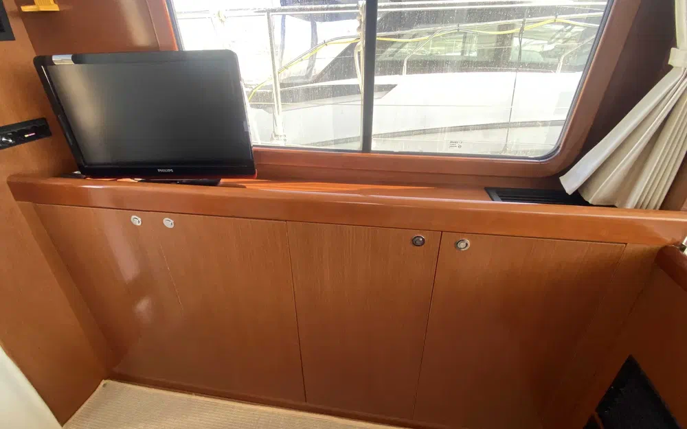 slider 4 Beneteau Swift Trawler 34 Fly