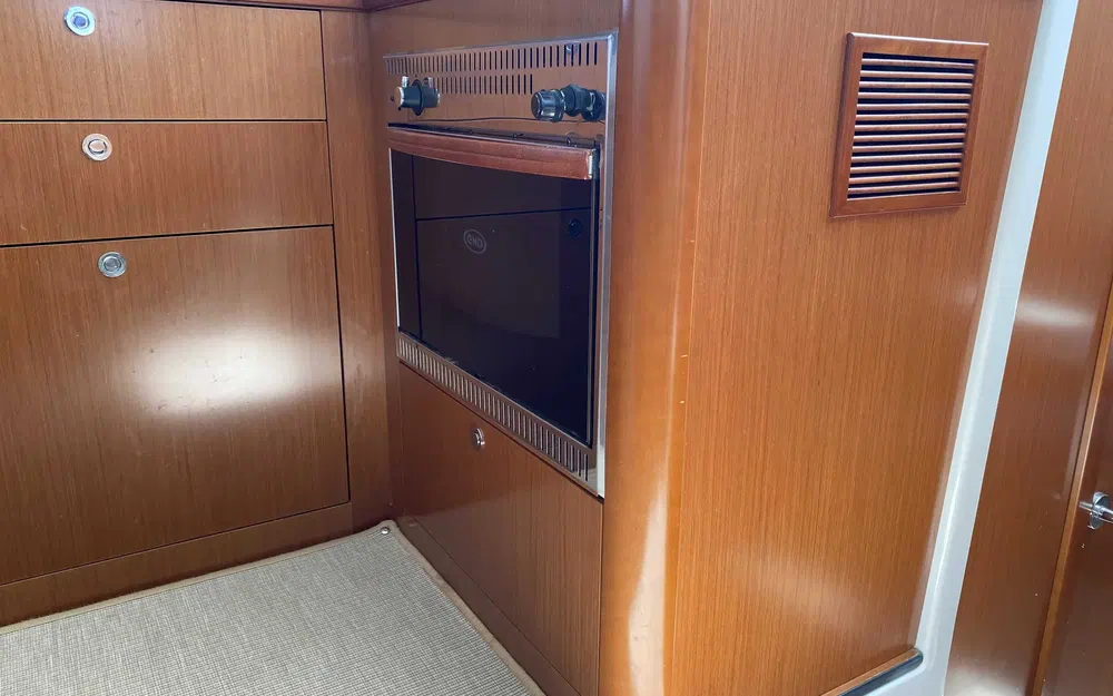 slider 7 Beneteau Swift Trawler 34 Fly