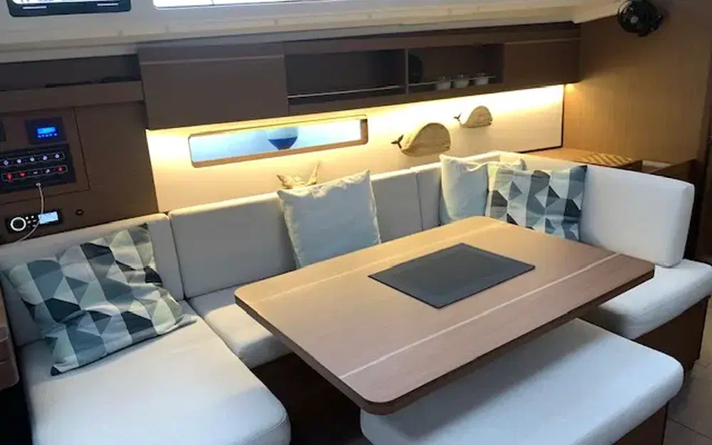 slider 5 Beneteau Oceanis 40.1