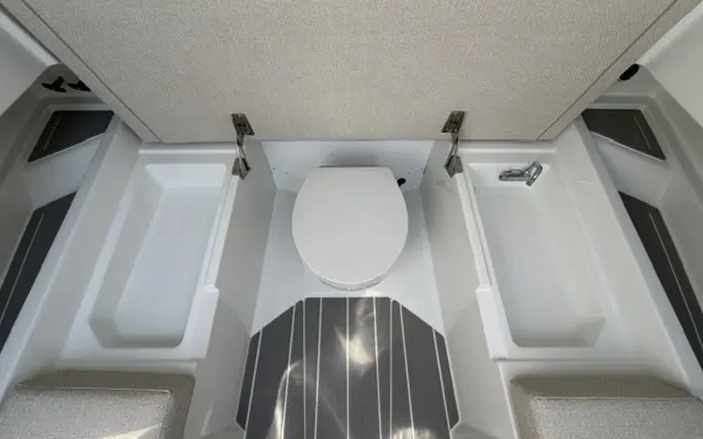 slider 15 Wellcraft 28 T-Top