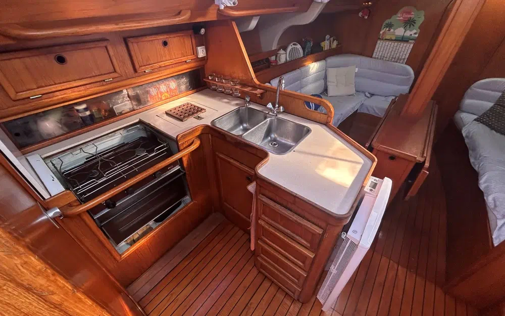 slider 5 Jeanneau Sun Shine 38