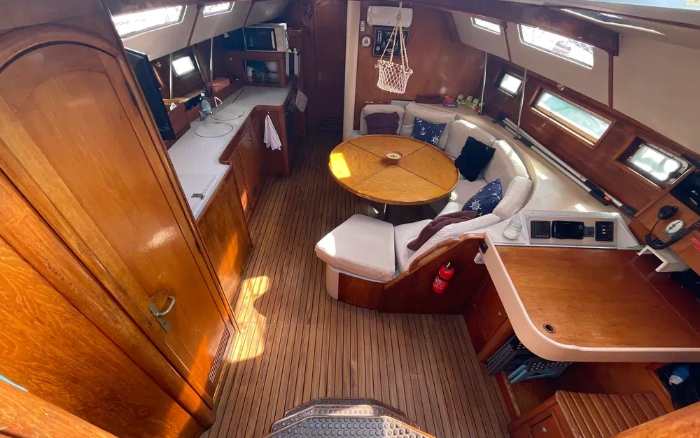 slider 8 Jeanneau Voyage 12.50