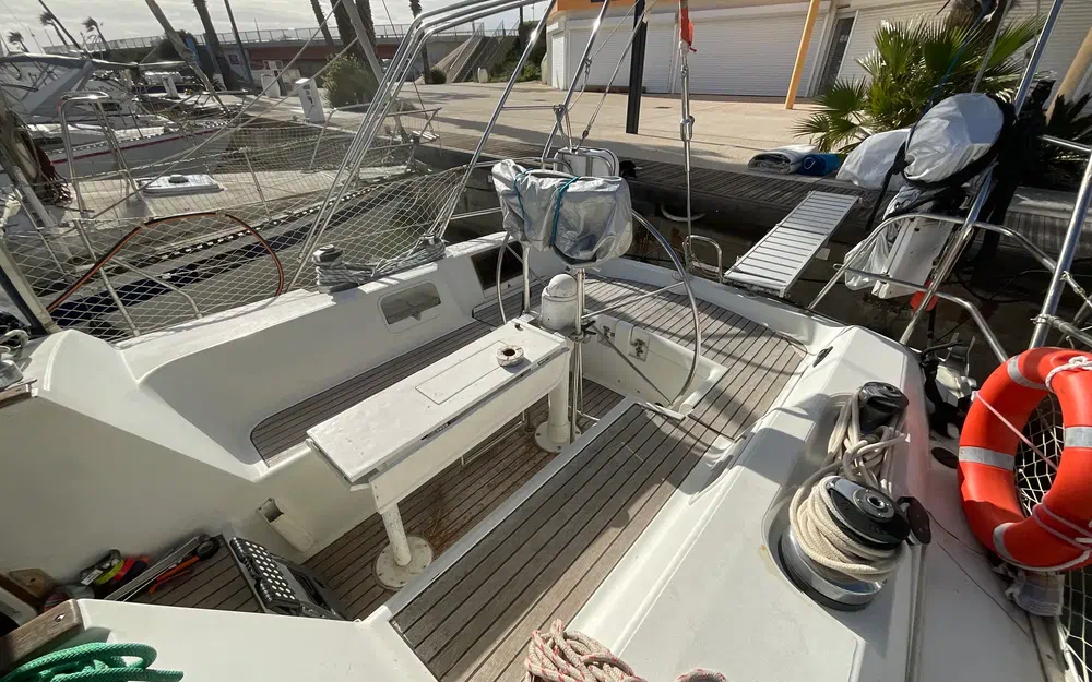 slider 4 Jeanneau Voyage 12.50